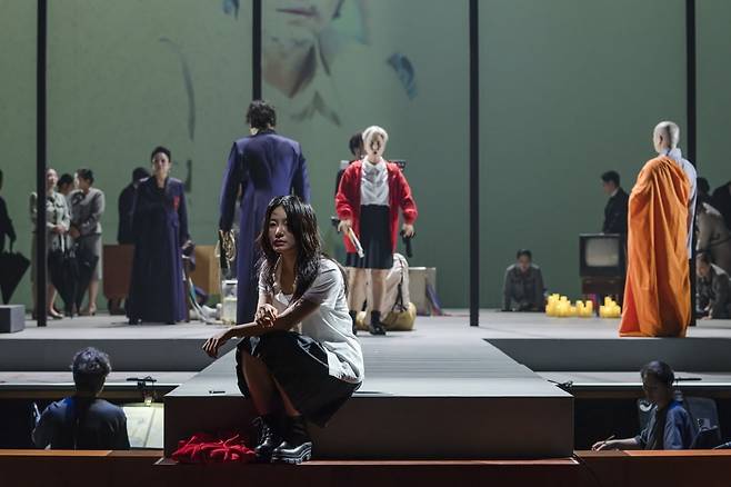 국립창극단 '심청'의 마지막 장면  /사진.국립극장 제공.