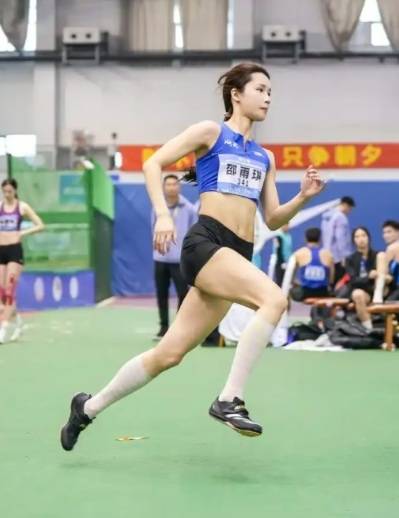 중국의 떠오르는 높이뛰기 스타 샤오 우치가 외모에 대한 비난에 대해 심경을 고백했다. [사진출처 = SCMP]