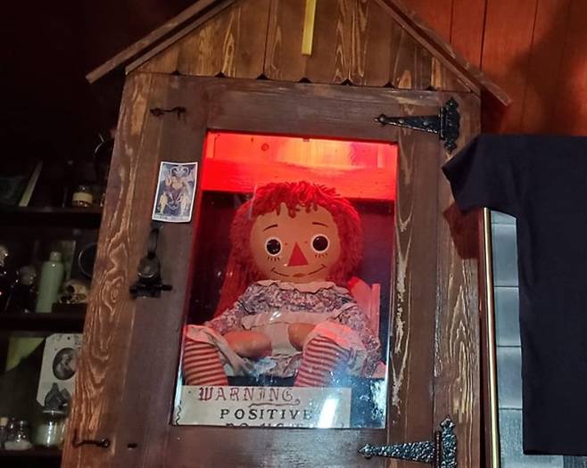 실제 애나벨 인형 [뉴잉글랜드 심령 연구 협회(NESPR) 페이스북 갈무리]
