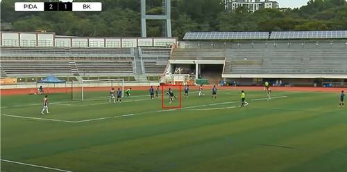 서울시민리그 경기 도중 상대 선수 뒤통수를 가격하는 장면 [유튜브 채널 '유소년스포츠TV' 캡처]