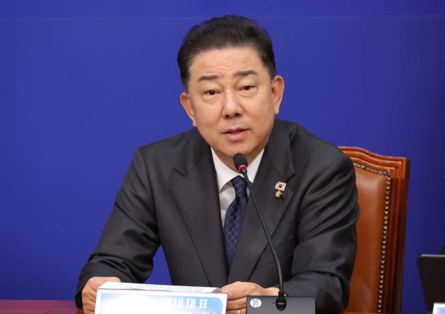 ▲더불어민주당 김병기 원내대표가 5일 서울 여의도 국회에서 열린 최고위원회 회의에서 발언하고 있다. ⓒ연합뉴스