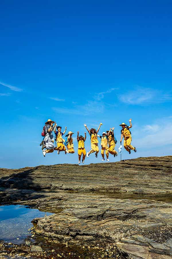 템플스테이 참가자들이 다함께 기념으로 점프샷을 촬영했다.