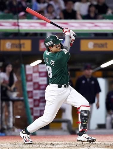 데뷔 첫 연타석 홈런을 때린 고명준 [SSG 랜더스 제공. 재판매 및 DB 금지]