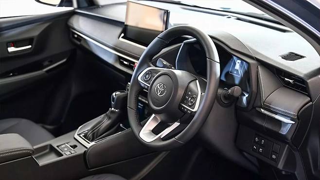 토요타 신형 야리스 아티브 하이브리드 실내