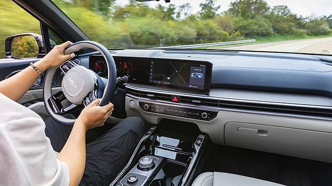 기아 쏘렌토 하이브리드 실내