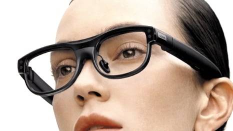 중국 ‘LL비전’의 AR 안경. AI(인공지능)가 탑재돼 실시간 언어 번역, 내비게이션 등의 기능을 제공한다. 무게는 49g이다./LL비전