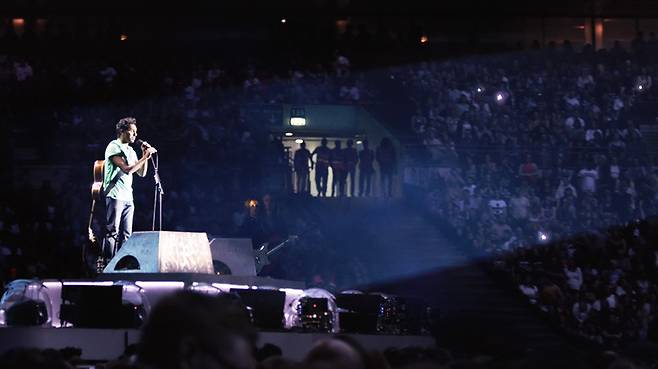 화려한 조명이 나를 감싸네..이제 진실을 말해야 할 때.