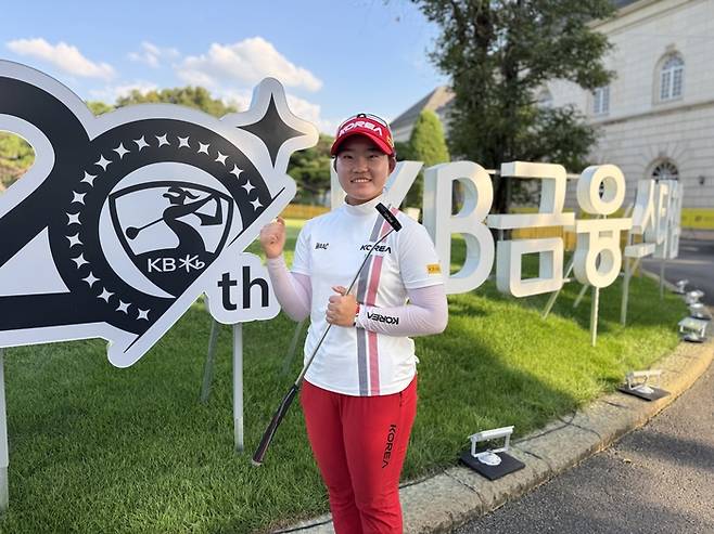 KB금융 스타챔피언십 활약을 다짐하며 포즈를 취하고 있는 국가대표 홍수민. 임정우 기자