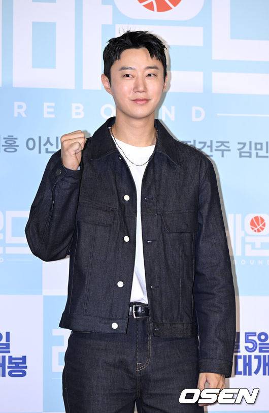 [OSEN=이대선 기자] 3일 오후 서울 용산구 CGV용산아이파크몰에서 영화 '리바운드(감독 장항준)’  VIP시사회가 열렸다.배우 한은성이 포토타임을 가지고 있다. 2023.04.03 /sunday@osen.co.kr