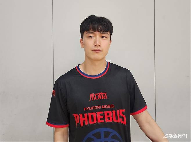 현대모비스 박무빈은 다가올 시즌 팀의 주전 가드로 많은 기대를 받고 있다. 가드 조련사 양 감독의 지도 하에 발전하고 있다. 후쿠오카(일본)｜박정현 기자