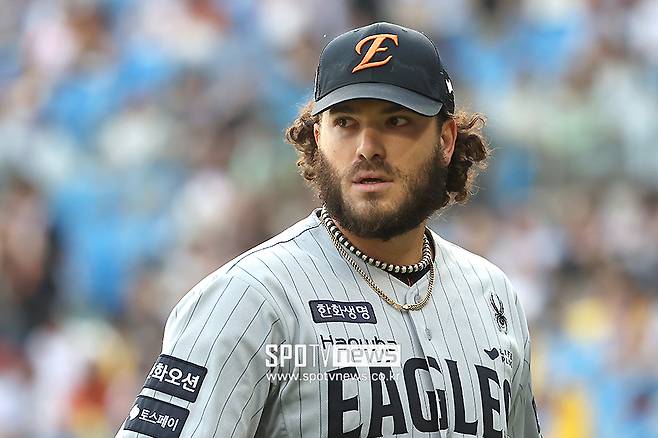 ▲ 올 시즌 여럿 리그 역사를 써내려가며 리그 최고의 선발 투수로 평가되고 있는 코디 폰세 ⓒ곽혜미 기자