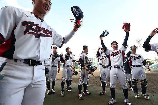 ▲ 한국 18세 이하 야구 대표팀이 5일 일본 오키나와에서 열린 푸에르토리코와 오프닝라운드 첫 경기에서 역전승을 거뒀다. ⓒ WBSC
