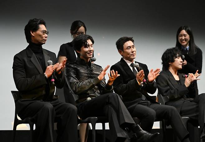 설경구X홍경 '굿뉴스', 전 세계 매료..토론토영화제 월드 프리미어 성료