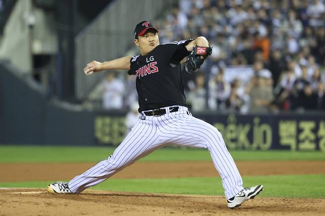 LG 트윈스 베테랑 불펜 투수 김강률. /사진=LG 트윈스 제공