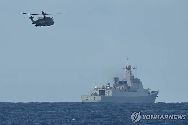 필리핀·호주·캐나다 해군의 남중국해 합동훈련 [AFP 연합뉴스 자료사진. 재판매 및 DB 금지]