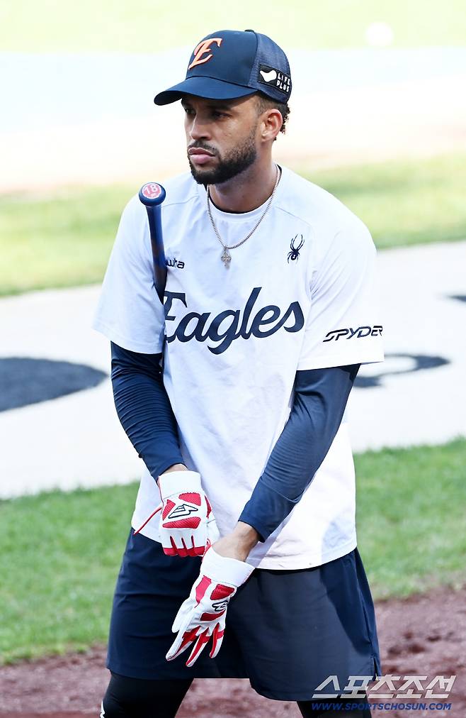 2일 대전 한화생명볼파크에서 열린 KIA와 한화의 경기, 한화 리베라토가 타격훈련을 준비하고 있다. 대전=허상욱 기자wook@sportschosun.com/2025.09.02/