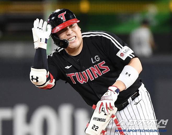 4일 수원 KT위즈파크에서 열린 LG-KT전. 4회초 무사 김현수가 2루타를 친 후 기뻐하고 있다. 수원=정재근 기자 cjg@sportschosun.com/2025.9.4/