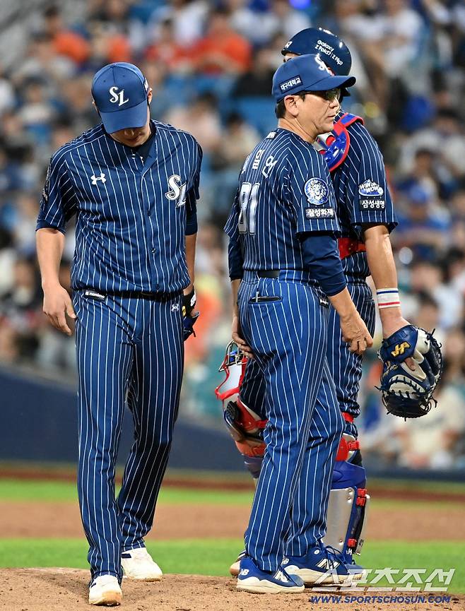 7일 대구 삼성라이온즈파크에서 열린 한화와 삼성의 경기, 7회초 삼성 원태인이 마운드를 내려가고 있다. 대구=허상욱 기자wook@sportschosun.com/2025.09.07/