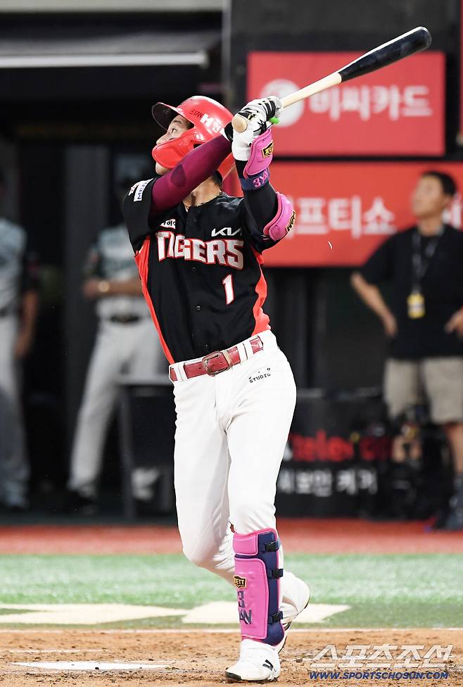 29일 수원KT위즈파크에서 열린 KBO리그 KT 위즈와 KIA 타이거즈의 경기. KIA 박찬호가 타격을 하고 있다. 수원=박재만 기자 pjm@sportschosun.com/2025.08.29/