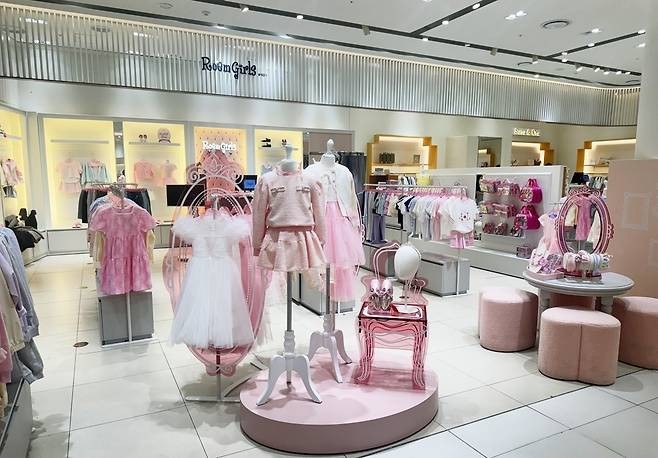 로엠걸즈 매장 전경.  /사진=로엠걸즈 제공