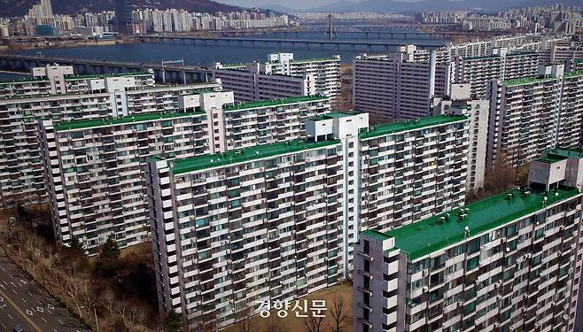 재건축 추진 중인 잠실 주공 5단지 아파트. 경향신문 자료사진