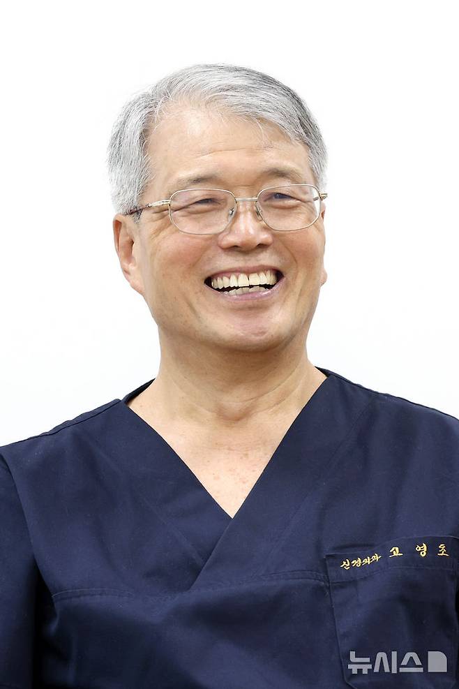 [서울=뉴시스] 박진희 기자 = 고영초 원장이 지난 4일 서울 용산구 요셉의원에서 인터뷰를 하고 있다. 요셉의원은 가난하고 병들어 사회에서 소외되고 버림받은 이들과 함께 하는 요셉나눔재단법인 산하 자선의료기관이다. 2025.09.06. pak7130@newsis.com