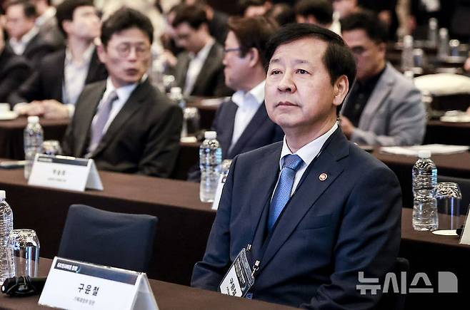 [서울=뉴시스] 정병혁 기자 = 구윤철 경제 부총리 겸 기획재정부 장관이 4일 서울 중구 웨스틴 조선호텔에서 열린 글로벌 코리아 인사이츠 포럼에 참석해 있다.  2025.09.04. jhope@newsis.com