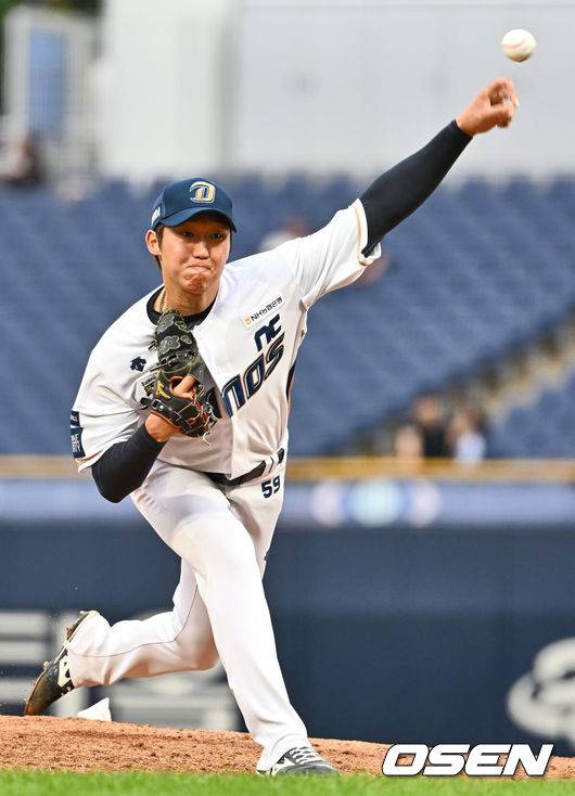 [OSEN=창원, 이석우 기자] 27일 창원 NC파크에서 2023 신한은행 SOL KBO리그 NC 다이노스와 KIA 타이거즈의 경기가 열렸다. NC 다이노스 구창모가 역투하고 있다. 2023.09.27 / foto0307@osen.co.kr