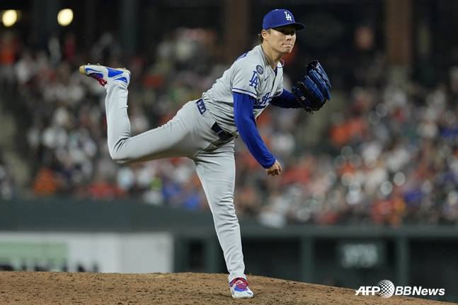 야마모토의 7일 경기 투구 모습. /AFPBBNews=뉴스1