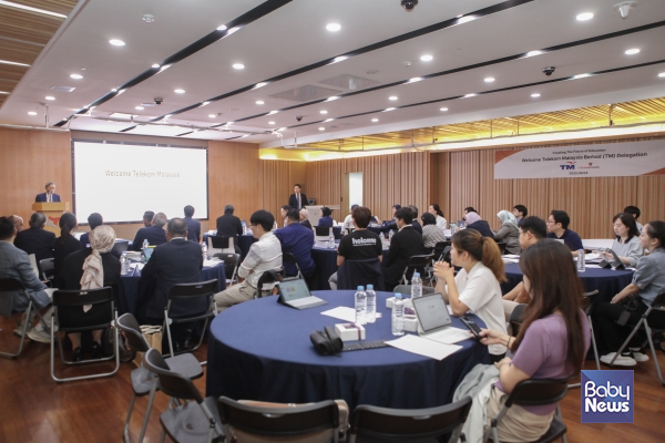 환영인사를 하고 있는 시공그룹 박기석 회장. ⓒ아이스크림미디어