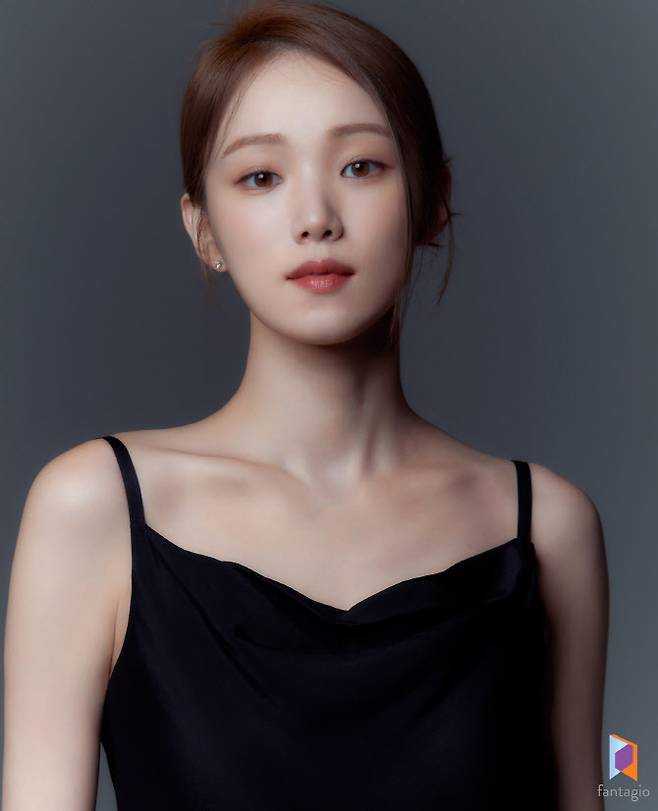 이성경(사진=판타지오)