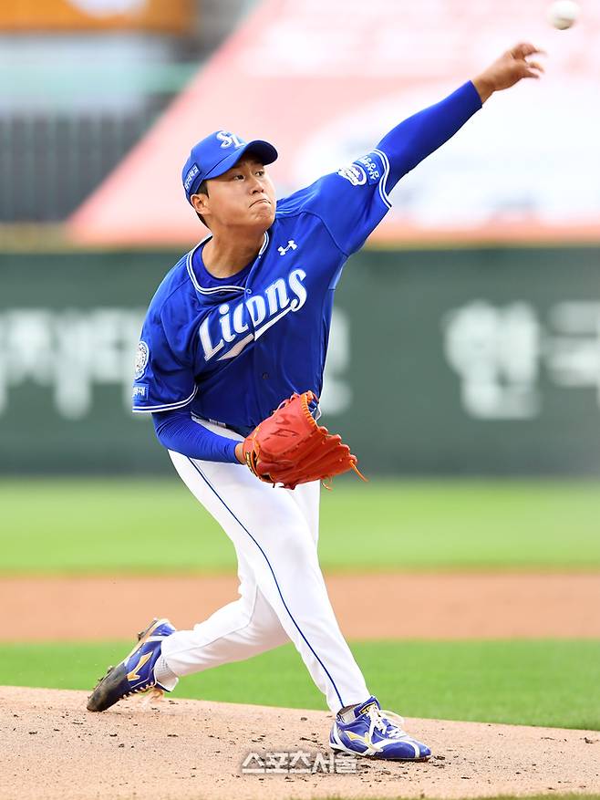 삼성 이승현이 6일 인천 SSG랜더스필드에서 열린 2025 KBO리그 SSG와 경기에 선발 등판해 힘차게 공을 던지고 있다. 문학 | 박진업 기자 upandup@sportsseoul.com