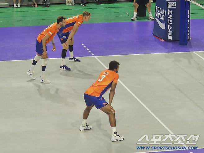 새로운 시즌 삼성화재 유니폼을 입게된 아히. 계양=이종서 기자 bellstop@sportschosun.com