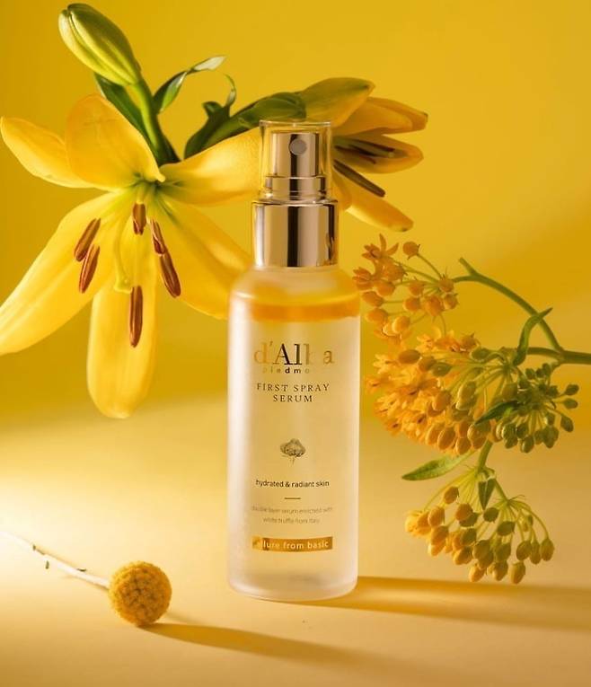 '승무원 미스트'로 입소문을 탄 달바의 '화이트 트러플 스프레이 세럼'. /달바글로벌 제공