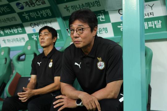 황선홍 대전하나시티즌 감독. 대전하나시티즌 제공