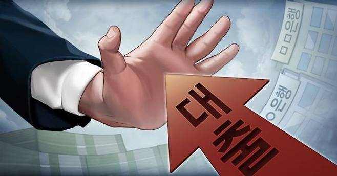 금융위원회가 8월 가계부채 증가세와 수도권 주택가격 안정세를 종합적으로 고려해, ‘주택공급 확대방안’의 후속조치 이행을 위한 ‘긴급 가계부채 점검회의’를 통해 규제를 강화한다고 7일 밝혔다.ⓒ연합뉴스