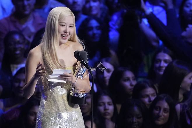 ▲ 블랙핑크 로제가 MTV VMA '올해의 노래'를 수상했다 [연합뉴스]&nbsp;