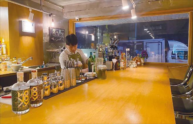 논알코올 칵테일을 판매하는 서울 동대문구 위스키 바 ‘모킹버드’ 매장 모습. (지유진 인턴기자)