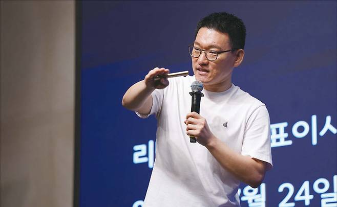 박성현 리벨리온 대표가 지난 7월 24일 서울 양재동 엘타워에서 열린 ‘AI 콘퍼런스 2025’에서 강연을 하고 있다. (매경DB)