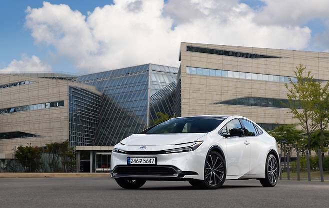 토요타코리아, ‘2026년형 프리우스 HEV AWD XLE’  [토요타코리아 제공]