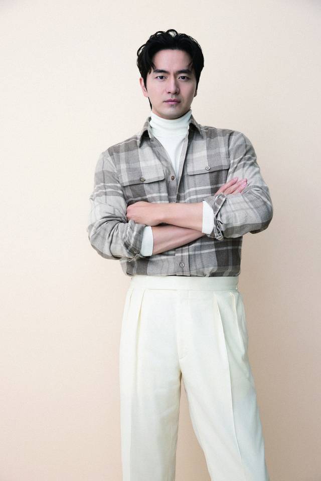 JTBC 드라마 '에스콰이어: 변호사를 꿈꾸는 변호사들'에서 윤석훈 변호사 역을 맡은 배우 이진욱. 사진 제공=BH엔터테인먼트