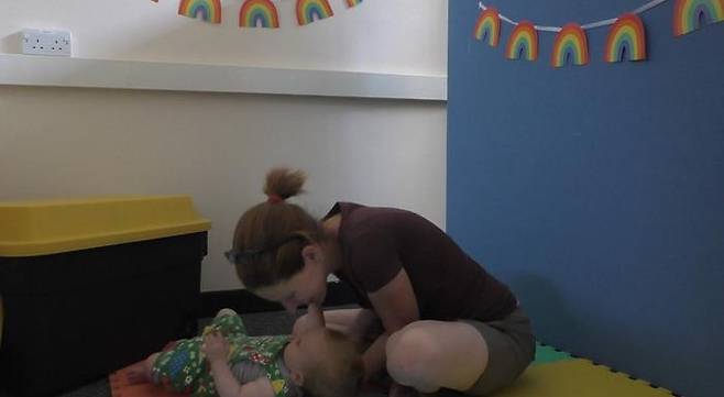 영국에서 엄마가 아기 달래는 것을 촬영한 영상 [Durham University 제공. 재판매 및 DB 금지]