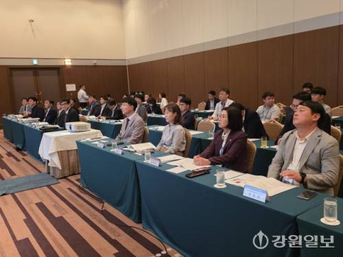 ◇‘강원특별자치도-홋카이도(북해도) 특별자치 국제세미나’가 9일 일본 쿠시로시 ANA 크라운 플라자 호텔에서 열렸다.