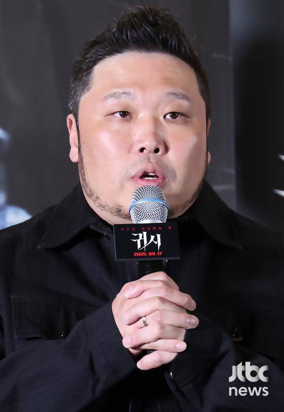 9일 오후 서울 CGV 용산아이파크몰에서 영화 '귀시' 언론시사회가 열렸다. 홍원기 감독, 배우 유재명, 문채원, 서영희, 원현준, 솔라, 차선우, 배수민, 서지수, 손주연이 참석했다. 박세완 엔터뉴스팀 기자 park.sewan@jtbc.co.kr