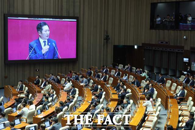 정청래 더불어민주당 대표가 9일 국회 교섭단체 연설에서 '내란 청산'과 검찰·언론·사법개혁 등 3대 개혁 완수를 강조했다./뉴시스