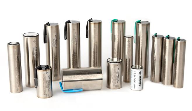 비츠로셀이 생산하는 고온전지. 비츠로셀 제공