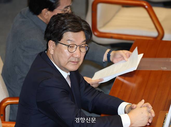 권성동 국민의힘 의원이 9일 본인에 대한 체포동의안이 보고된 국회 본회의에 참석했다. 박민규 선임기자