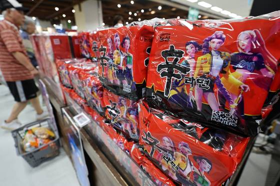 Nongshim Shin Ramyun instant noodles are displayed at a discount store in Seoul on Aug. 28. [YONHAP]
