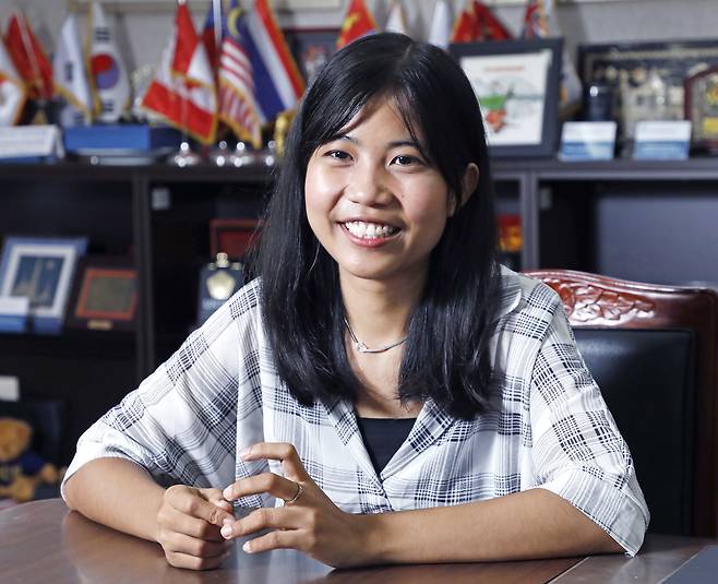 Hsu Wai Htet, a freshman at the International College's Department of Korean Language Education, speaks during an interview with the Korea JoongAng Daily on Sept. 8. [PARK SANG-MOON]