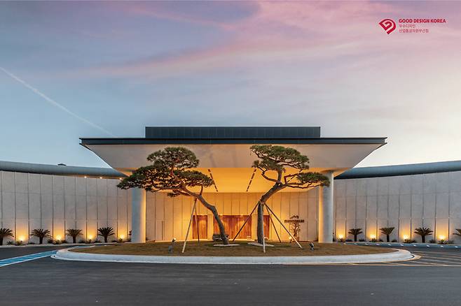 <굿디자인 어워드 실내 건축 디자인 부문 우수산업디자인상품으로 선정된 무등산CC>